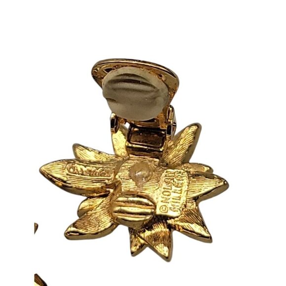 Nolan Miller Poinsettia Jewelry Set Red Enamel Gold Plated Brooch Clip On Earrin - Picture 8 of 16